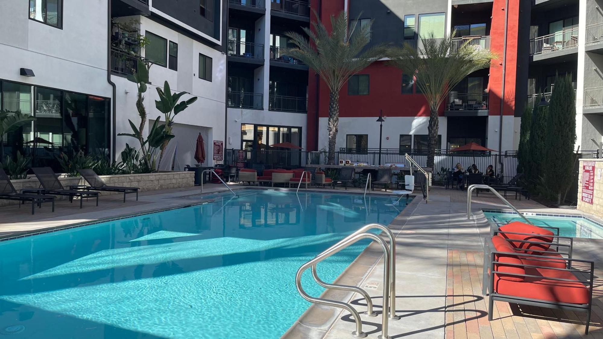 Luxury Designed 2 Bedrooms Part Hotel In Woodland Hills Ca Лос Анджелис Екстериор снимка